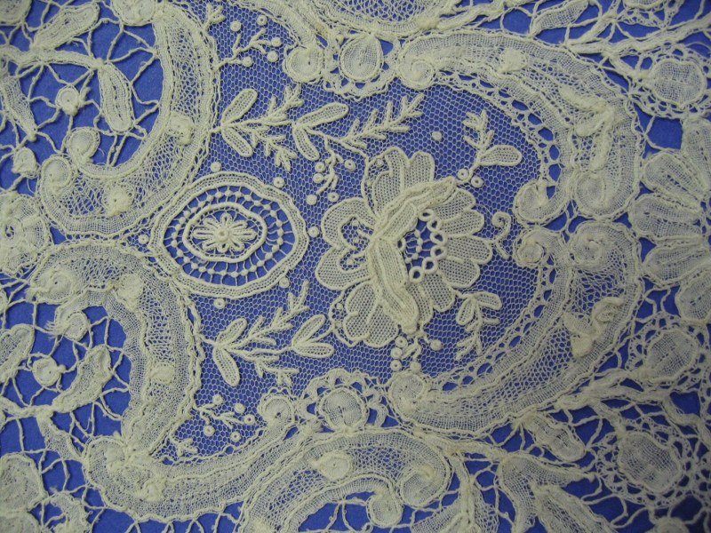 Brussels Duchesse lace